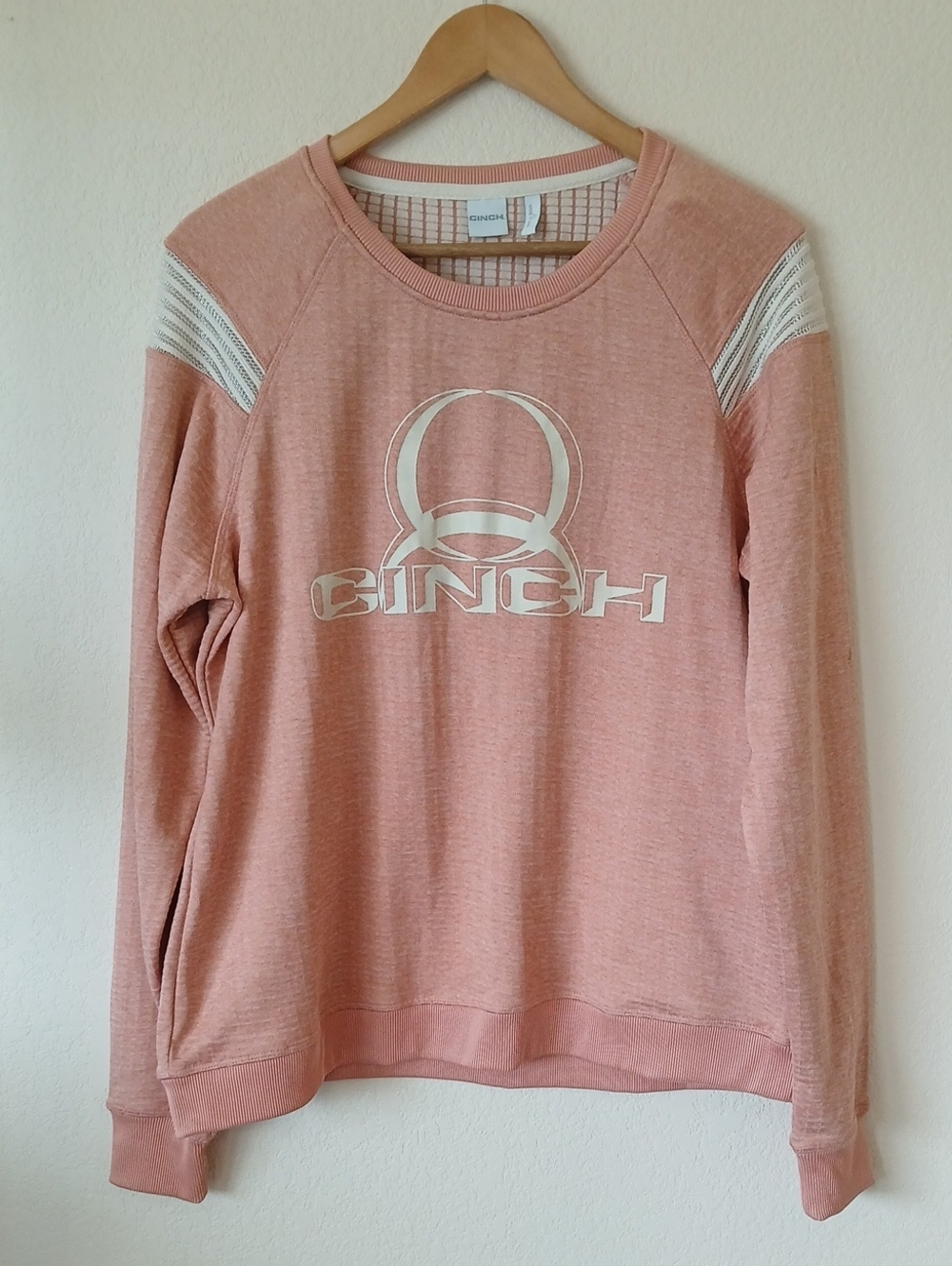 Cinch Women's Pink/coral Pullover Sweatshirt
